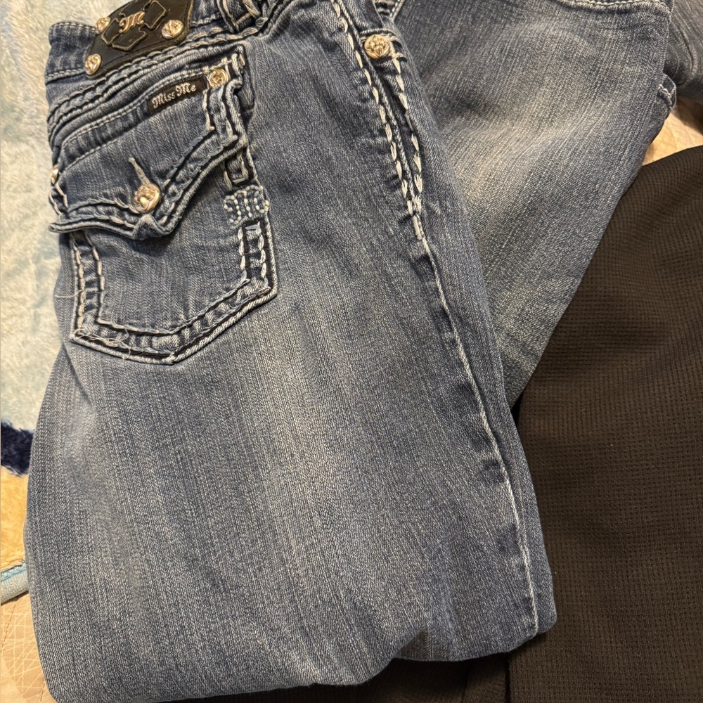Miss  Me boyfriend capri size 32